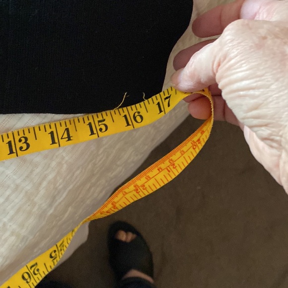 Everlane The Lux Wool Square black turtleneck no longer available/keeping - Picture 8 of 9